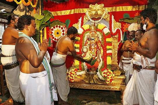 சீனிவாசமங்காபுரத்தில் பாா்வேட்டை உற்சவம்