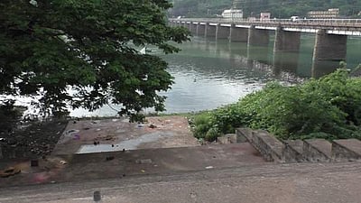 மேட்டூர் காவிரியில் ஆடி 1-ல் நீராடும் நிகழ்ச்சிக்கு தடை: வெறிச்சோடியது காவிரிக் கரை