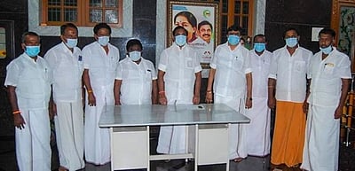 அதிமுகவில் மீண்டும் இணைந்த முன்னாள் எம்.எல்.ஏ.