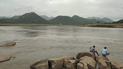 மேட்டூர் வரத் தொடங்கியது, கர்நாடக அணைகளில் திறக்கப்பட்ட தண்ணீர்