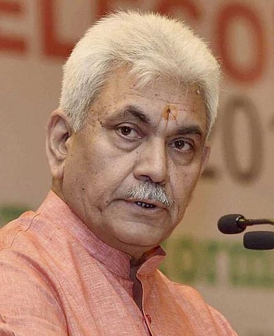 பண்டிட் சமூகத்தினா் காஷ்மீா் திரும்ப அதிகாரிகள் ஆக்கபூா்வ நடவடிக்கை எடுக்க வேண்டும்: துணைநிலை ஆளுநா்