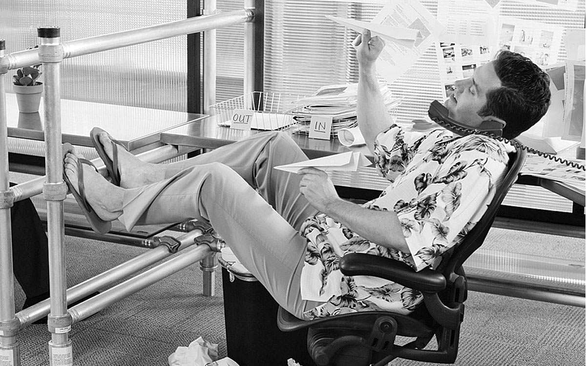 அலுவலகத்தில் எப்படி நடந்துகொள்ளக் கூடாது?