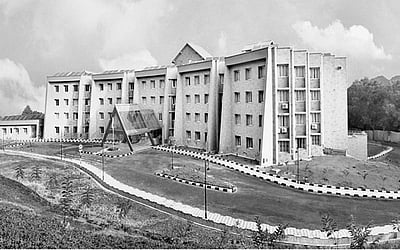 வேலை... வேலை... வேலை...