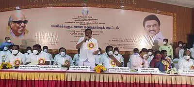 வணிகவரித்துறை வரி வசூல் செய்துக்கொடுத்தால்தான் சாலை போட முடியும்: அமைச்சர் கே.என்.நேரு 