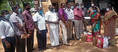 மஸ்தூா் பணியாளா்களுக்கு கரோனா நிவாரண உதவி