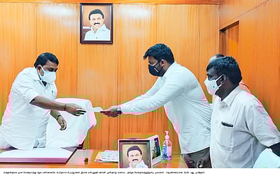 சாத்தான்குளம் பணிமனைக்கு கூடுதல் பேருந்துகள் கோரி எம்எல்ஏ மனு