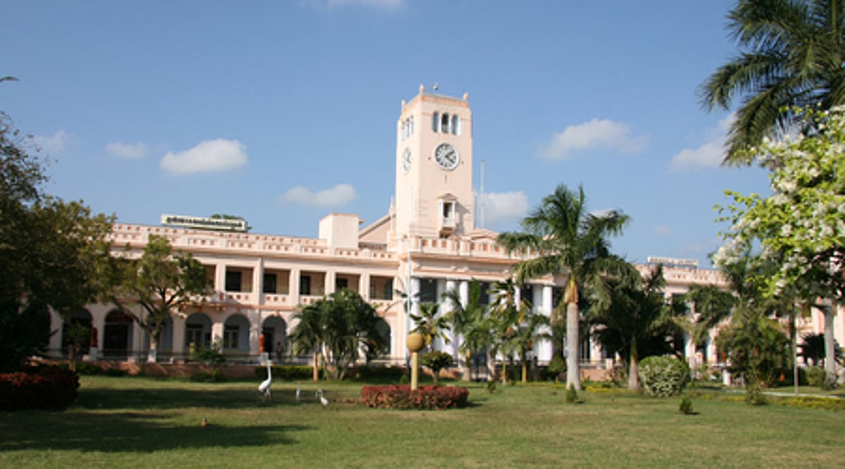 பிரச்னைகளிலிருந்து மீளுமா அண்ணாமலைப் பல்கலை.?