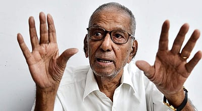 கம்யூனிஸ்ட் கட்சியின் மூத்த தலைவர் சங்கரய்யா 100-வது பிறந்த நாள்: இயக்குநர் பாரதிராஜா வாழ்த்து