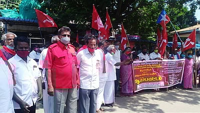 செங்கோட்டையில் ஆா்ப்பாட்டம்