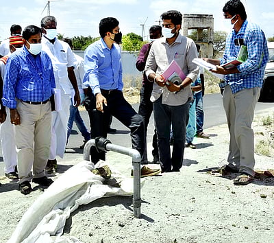 மடத்துக்குளத்தில் ஆட்சியா் ஆய்வு