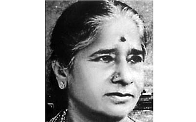 நாடக மேடையில் பிறந்த நடிகை!