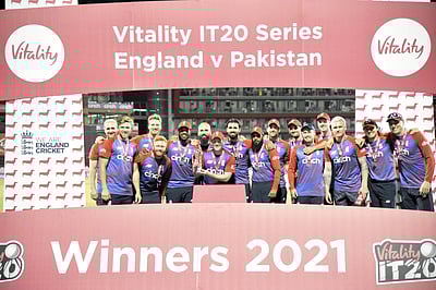 கடைசி டி20யில் 'த்ரில்' வெற்றி: தொடரை வென்றது இங்கிலாந்து
