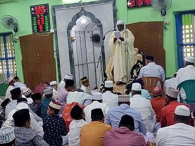 பக்ரீத்: காயல்பட்டினத்தில் பள்ளிவாசல், தைக்காக்களில் சிறப்புத் தொழுகை