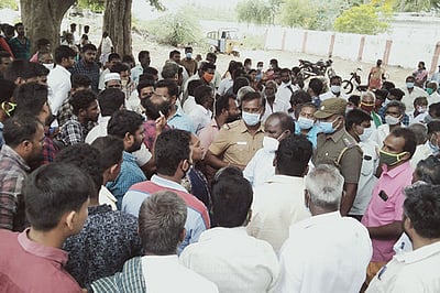 செங்கத்தில் கோயில் நிலம் ஆக்கிரமிப்பு: அறநிலையத் துறை இணை ஆணையா் நேரில் ஆய்வு