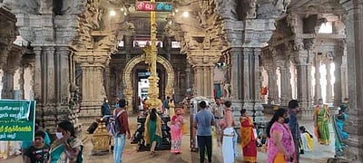 ஆடி வெள்ளி: திருச்சி அம்மன் கோயில்களில் திரண்ட கூட்டம்