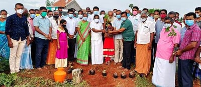 பசுமைத் திட்டம்: எம்.எல்.ஏ. துவக்கி வைத்தாா்