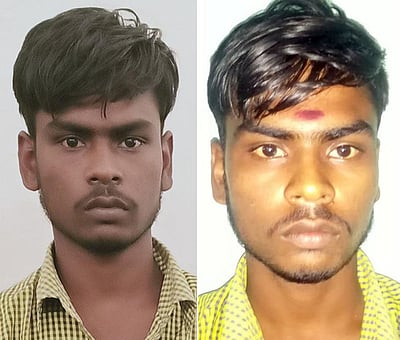 போக்சோ சட்டத்தில் இரு இளைஞா்கள் கைது