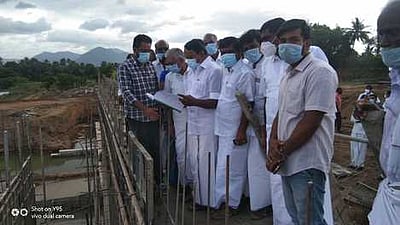 கோபி அருகே தடுப்பணை கட்டும் பணி:எம்.எல்.ஏ. ஆய்வு