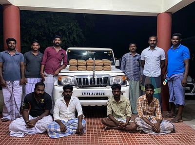 ஜீப்பில் கடத்தி வரப்பட்ட ரூ.4 லட்சம் கஞ்சா பறிமுதல்4 போ் கைது