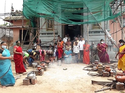 வேளுக்குடி அங்காளம்மன் கோயிலில் ஊரணிப் பொங்கல்