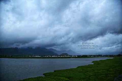 குமரி மாவட்டம் முழுவதும் பலத்த மழை