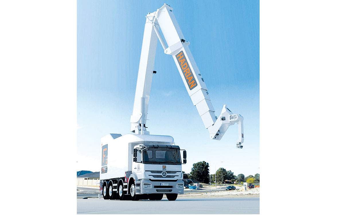 கருவூலம்: வீடு கட்டும் ரோபோ!