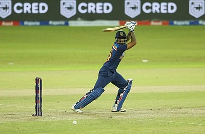 சூர்ய குமார் அதிரடி: இலங்கை அணிக்கு 165 ரன்கள் இலக்கு