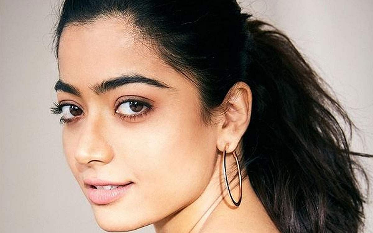 பின்னுக்கு தள்ளிய ராஷ்மிகா