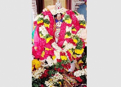 மானாமதுரை வீர அழகர் கோயில் ஆடி பிரம்மோற்சவத்தில்  தீர்த்தவாரி 