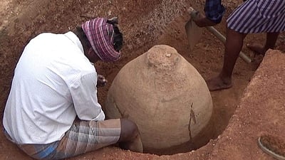 கொந்தகையில் முதுமக்கள் தாழி; ஆய்வுப் பணிகள் தீவிரம்