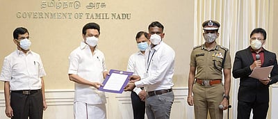 968 போ் புதிய எஸ்.ஐ.களாக நியமனம்: உத்தரவுகளை அளித்தாா் முதல்வா்