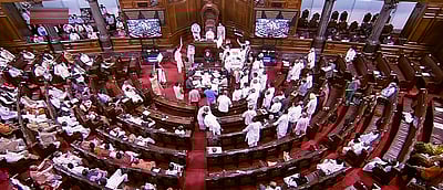 எதிர்க்கட்சிகள் அமளி: மாநிலங்களவை 2 மணி வரை ஒத்திவைப்பு