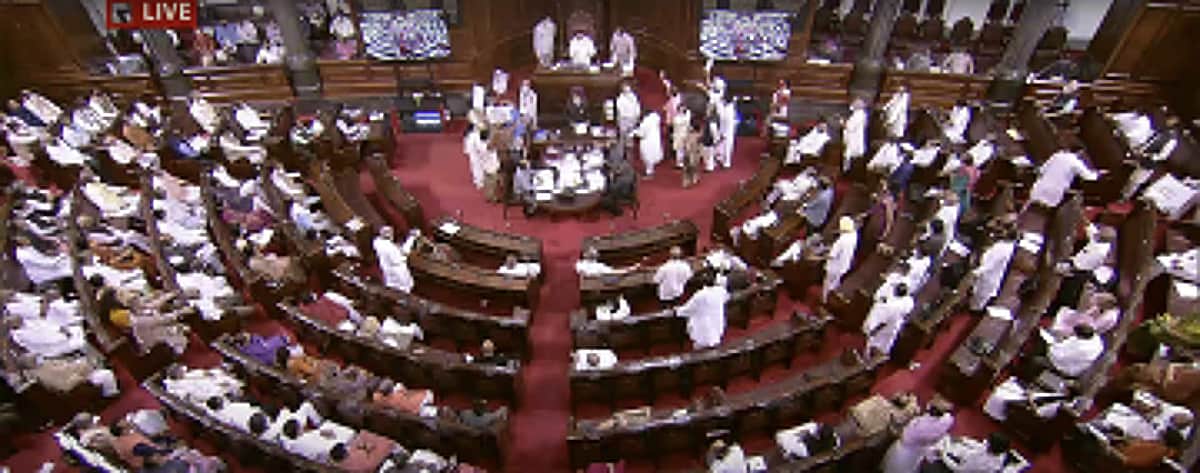 எதிர்க்கட்சிகள் அமளி: மாநிலங்களவை மதியம் 12 மணிவரை ஒத்திவைப்பு