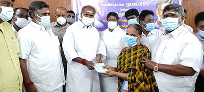 புதுவையில் மேலும் 10,000 பேருக்கு முதியோர் உதவித்தொகை: திட்டத்தை தொடங்கி வைத்தார் முதல்வர்