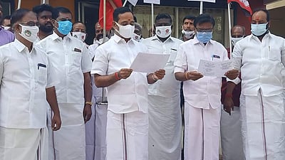 திருச்சி புறநகர் தெற்கு அதிமுக மாவட்ட சார்பில் கண்டன ஆர்ப்பாட்டம்