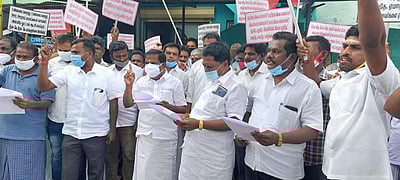 திருப்பூரில் பல்வேறு இடங்களில் அதிமுகவினர் கண்டன ஆர்ப்பாட்டம்