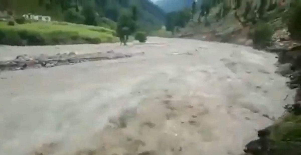 ஜம்மு-காஷ்மீர் வெள்ளம்: மாயமானவர்களை தேடும் பணியில் ராணுவம்