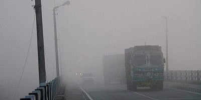 காஷ்மீர் : கனமழையால்   6 பேர் பலி , 40 பேர் மாயம் 