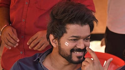 அபராதத்தை நிவாரண நிதியாகத் தர விருப்பமில்லை: நடிகர் விஜய்