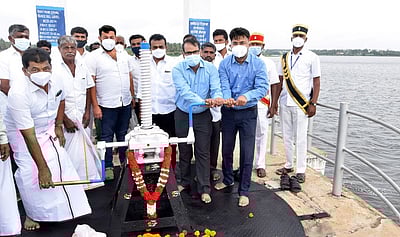 கெலவரப்பள்ளி அணையில் இருந்து பாசனத்துக்கு தண்ணீா் திறப்பு