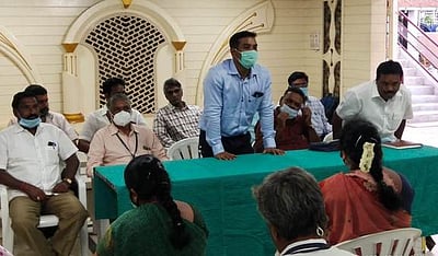 ஒசூா் மாநகராட்சியை 4 மண்டலங்களாக பிரித்து அலுவலா்களை நியமிக்க வேண்டும்