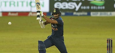 இலங்கையின் பெரிய மைதானம் இந்திய பேட்ஸ்மேன்களுக்குச் சவாலாக உள்ளது: பந்துவீச்சுப் பயிற்சியாளர்