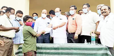 234 மலைவாழ் மக்களுக்கு ஜாதிச் சான்று வழங்கல்