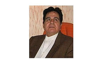 திலீப் குமார் உடல்நிலை சீராக உள்ளது: மனைவி சாய்ரா பானு