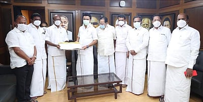 தி.மு.க.வில் இணைந்தார் முன்னாள் அமைச்சர் பி.பழனியப்பன்