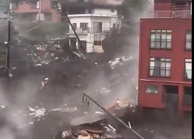 ஜப்பானில் திடீர் நிலச்சரிவு: பலர் மாயம் (விடியோ)