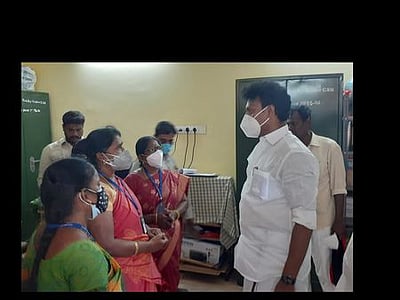 ‘அரசுப் பள்ளிகளை கணினிமயமாக்க 2.10 லட்சம் பேருக்கு பயிற்சி’