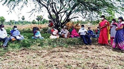 ‘கற்போம் எழுதுவோம்’ மதிப்பீடு முகாம்: கல்வி கற்பதில் கிராம மக்கள் ஆா்வம்