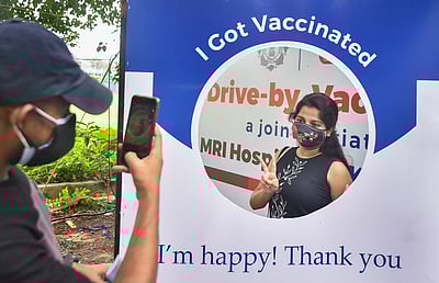 மேற்கு வங்கத்தில் போலி தடுப்பூசி முகாம்: மேலும் ஒருவா் கைது