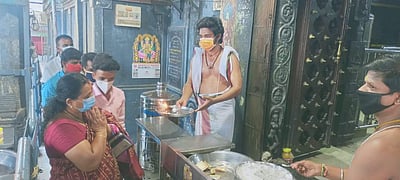 சிறுவாபுரி முருகன் கோயில் திறப்பு: திடீர் அறிவிப்புகளால் மக்கள் குழப்பம்